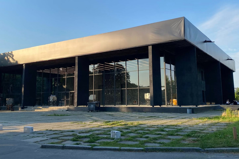 Який вигляд павільйон має зараз