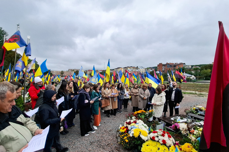 Марсове поле - останнє місце спочинку парамедикині Ірини Цибух