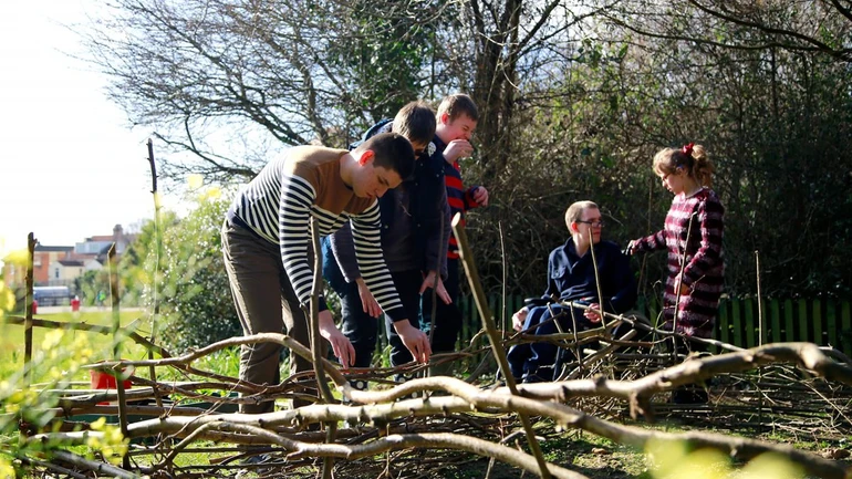 діти на вулиці