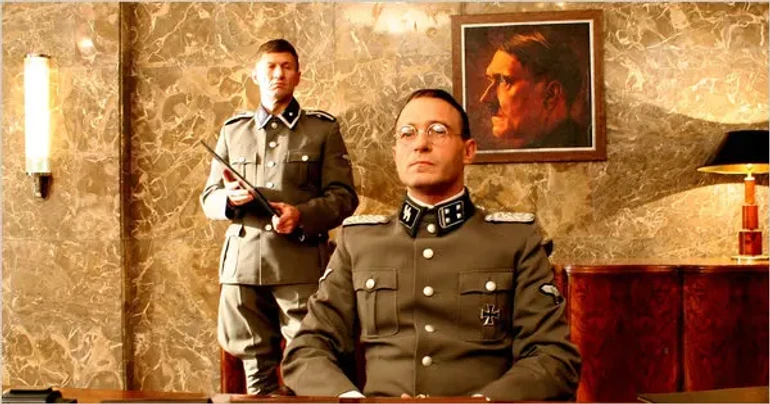 Кадр з фільму Айхман (Eichmann, реж. Роберт Янг, 2007)