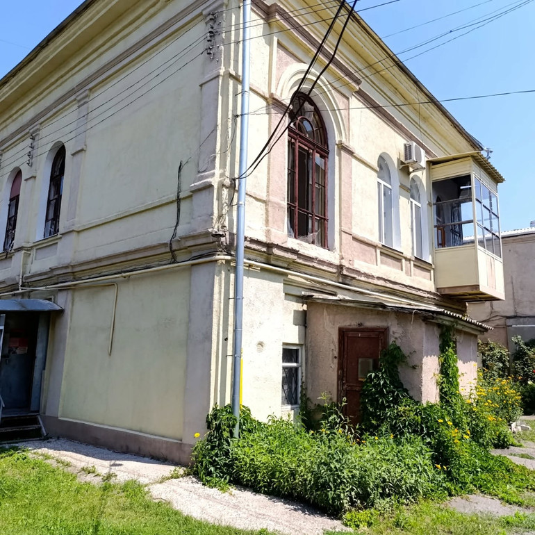 Пошкоджені будівлі 19 століття