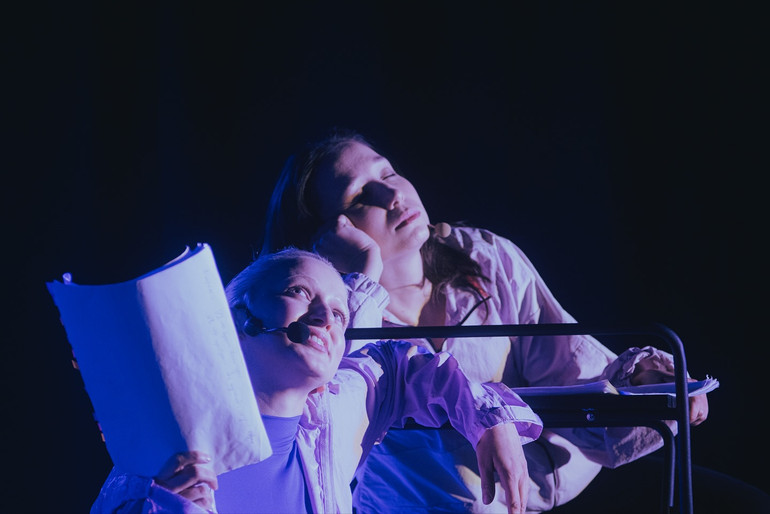 Уривок з читки п'єси 21 у Харкові на Фестивалі перших п'єс у прочитанні Ніни Хижної