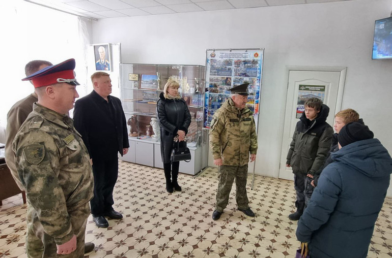 Владислав та Олександр разом з депутатом держдуми РФ