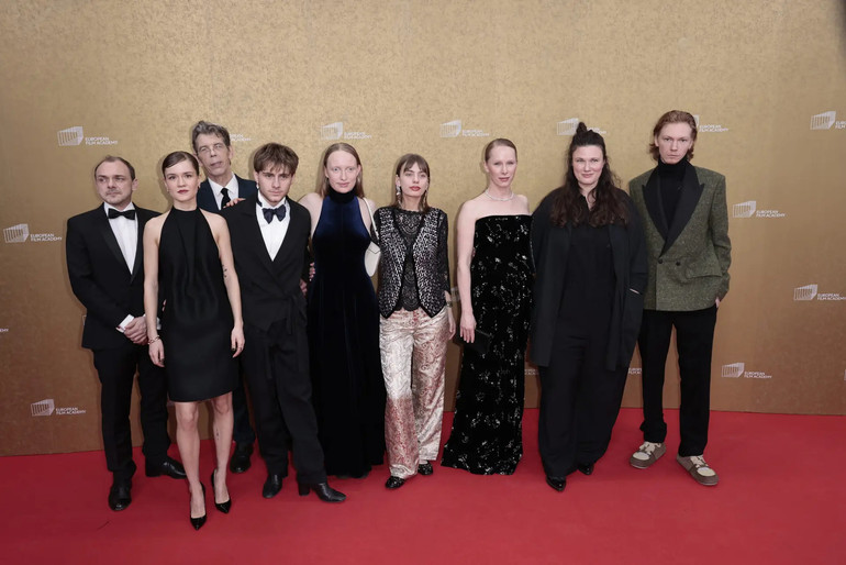 Команда фільму Звук падіння