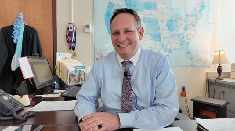 Лука Пассареллі, директор середньої школи, де навчається Арсеній