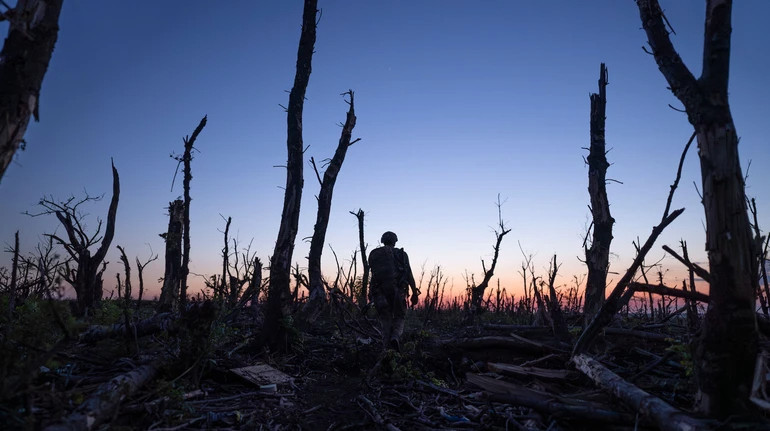 Frame from the movie 2000 meters to Andreevka