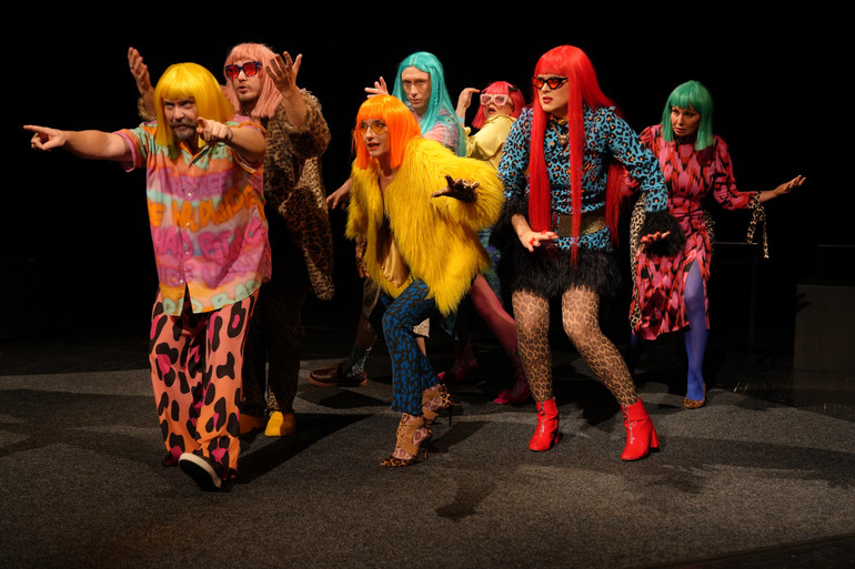 З вистави Тамари Трунової Робота з тінню