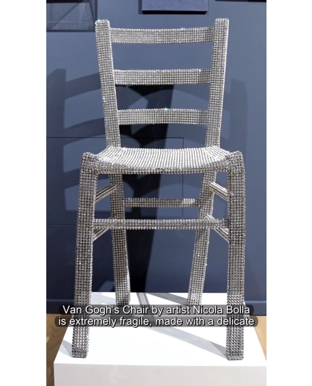 Exhibit chair van Gogh