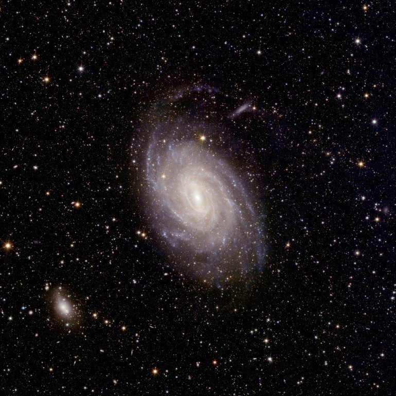 Зображення галактики в космосі.