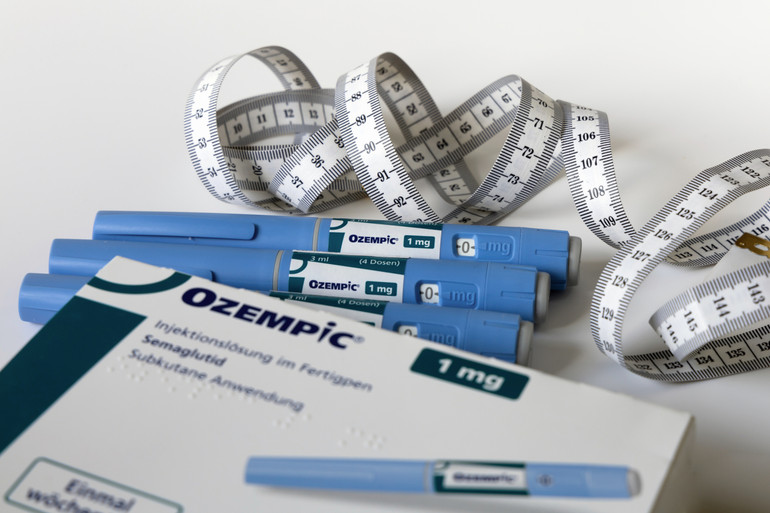 Препарат Оземпік досліджували тільки у пацієнтів з цукровим діабетом 2 типу. Про лікування ожиріння не йдеться.