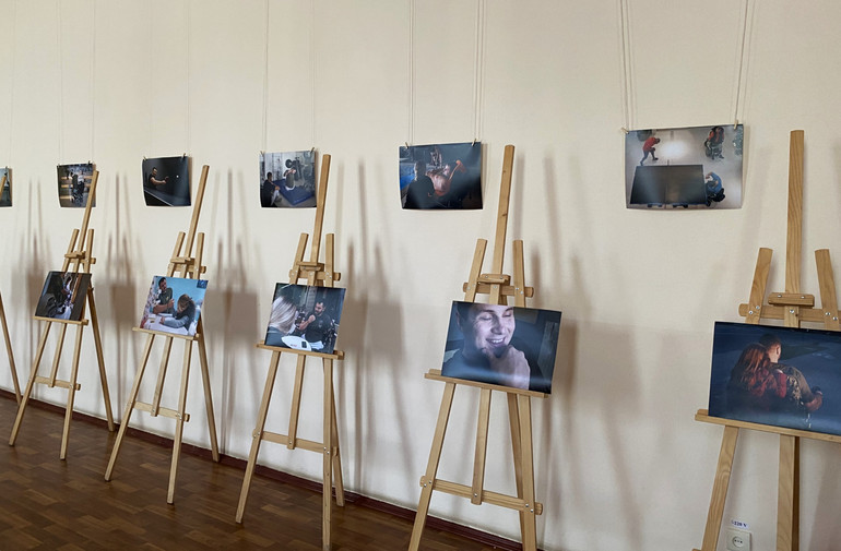 Фотовиставка присвячена Олександру Базилевичу —  військовому з Конотопщини