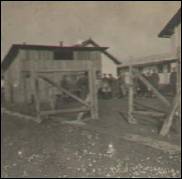 Концтабір у Домбʼї