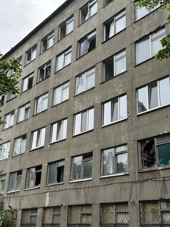 Наслідки руйнувань на території кіностудії.