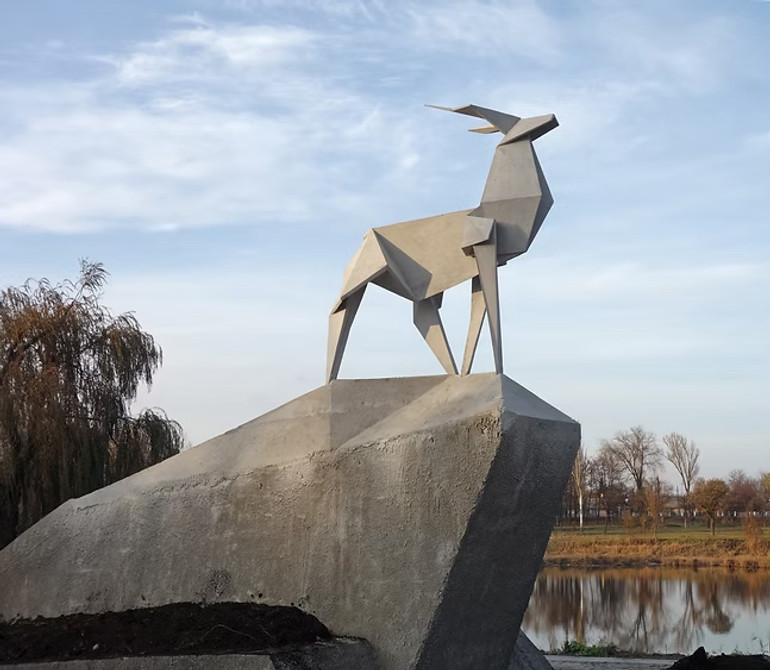 Скульптура Орігамі в Покровську