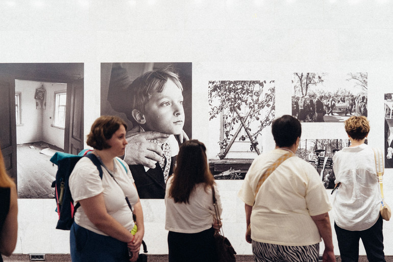 Кадри з селища неподалік Чорнобиля