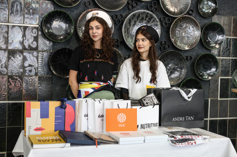 Партнери події: ANDRE TAN, OLIZ, Malevich.care, Rebellion, Вино Beykush, Світоч, Lona Prist, Євген Клопотенко, Періг та ресторан 100 років тому вперед