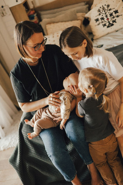 Жінка з дітьми