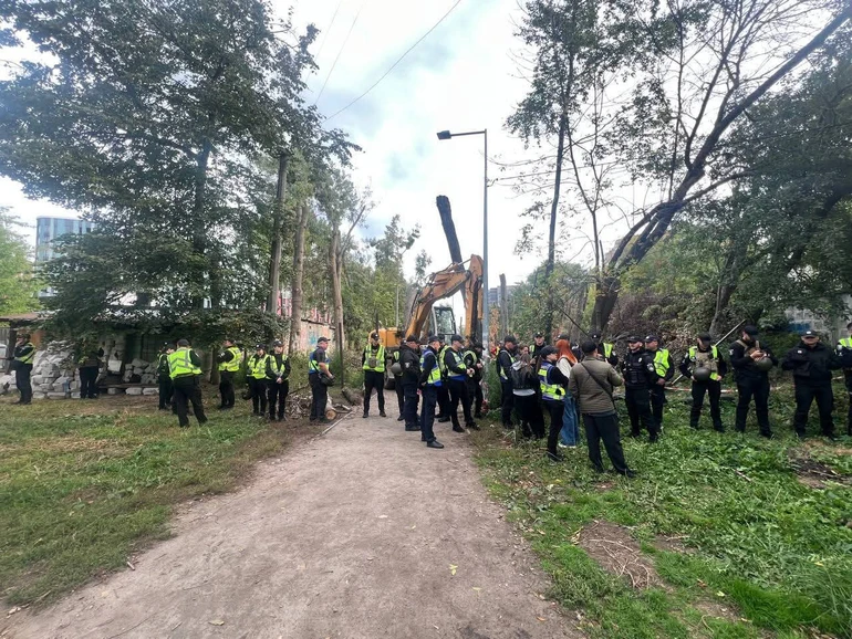 поліцейські на Теремках