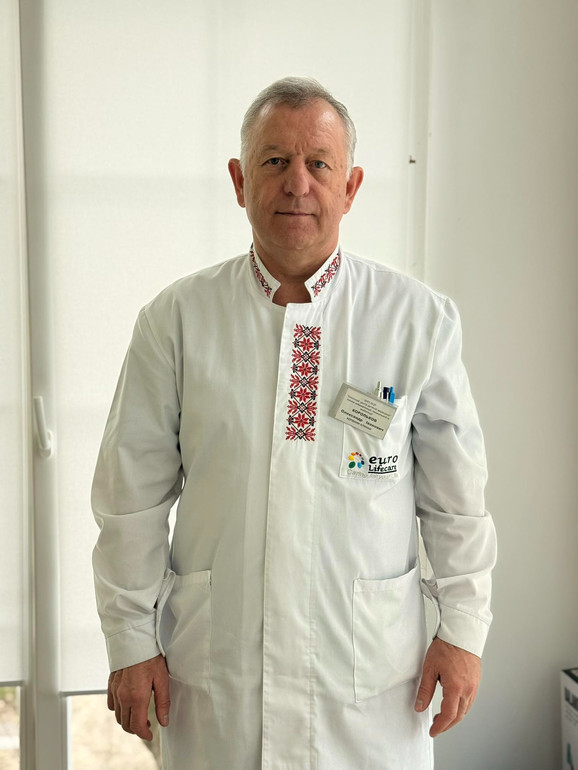 Лікар Олександр Корольков
