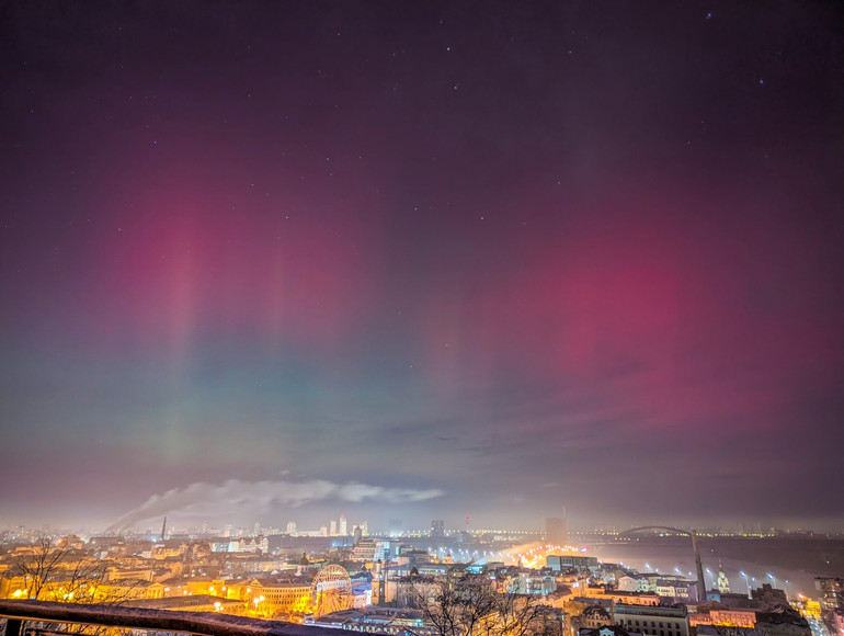 Полярне сяйво над Києвом