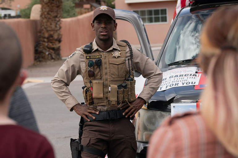 Кадр з фільму Еддінгтон