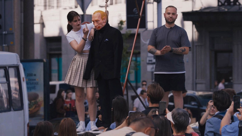 Кадр з фільму Час польоту