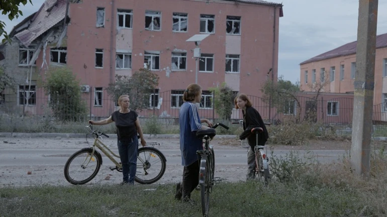 Кадр з фільму Не питай мене, чи я вбивала