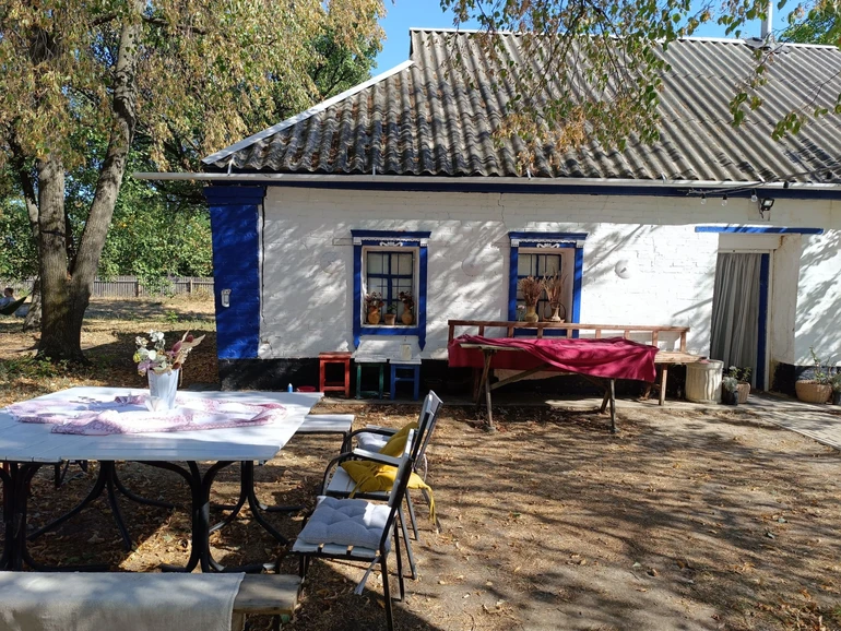 Хата, у якій Едуард Крутько створив етнозбірку “Древо”.