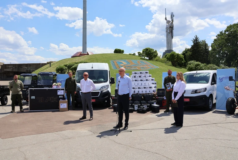 Голова ради директорів авіакомпанії Українські вертольоти Володимир Ткаченко