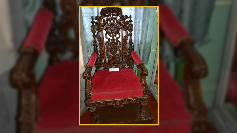 Крісло Кирила Розумовського