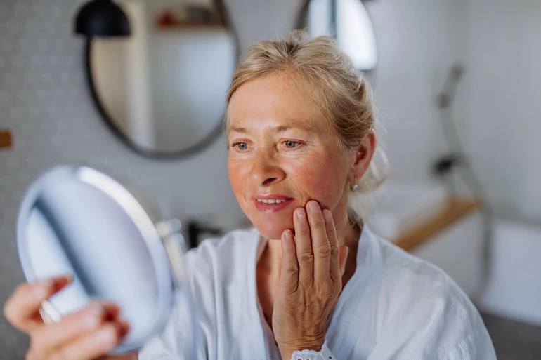 Шкірні заломи потрібно профілактувати з молодості