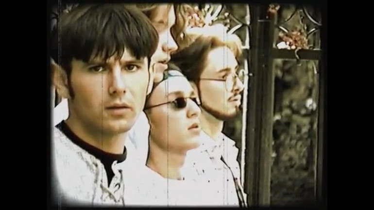 Кадр з першого англомовного кліпу, записаного Океаном Ельзи у стилі The Beatles