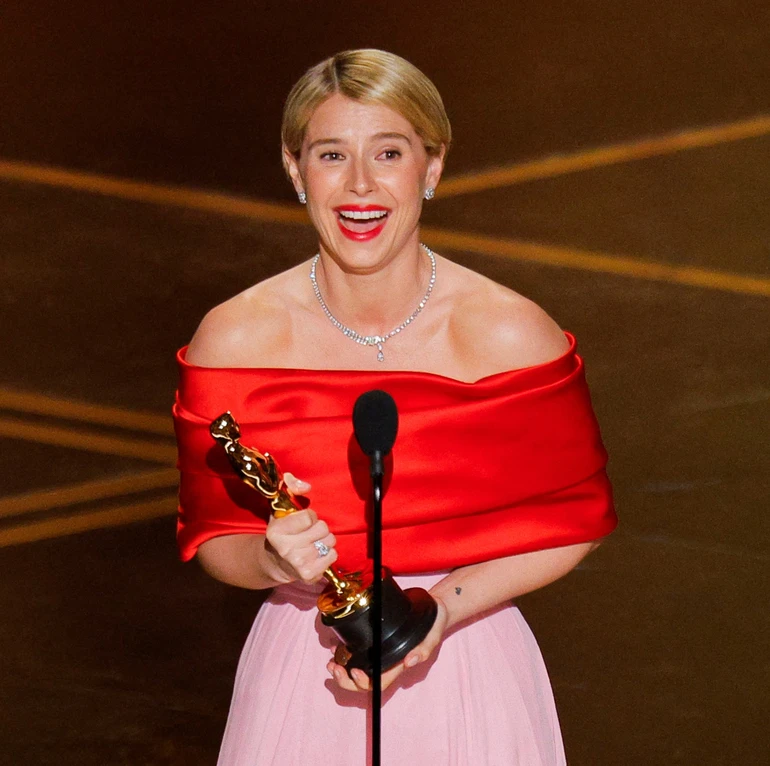 Найкращою акторкою стала Джессі Баклі (Гамнет)