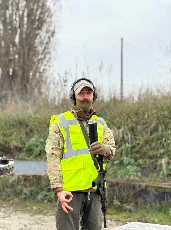 Боєць підписав контракт у 2020 році