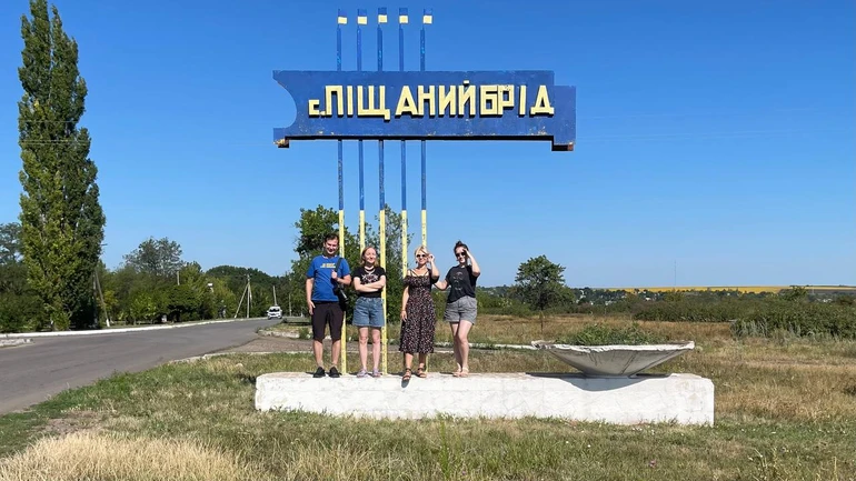 “Баба Єлька” в експедиції.