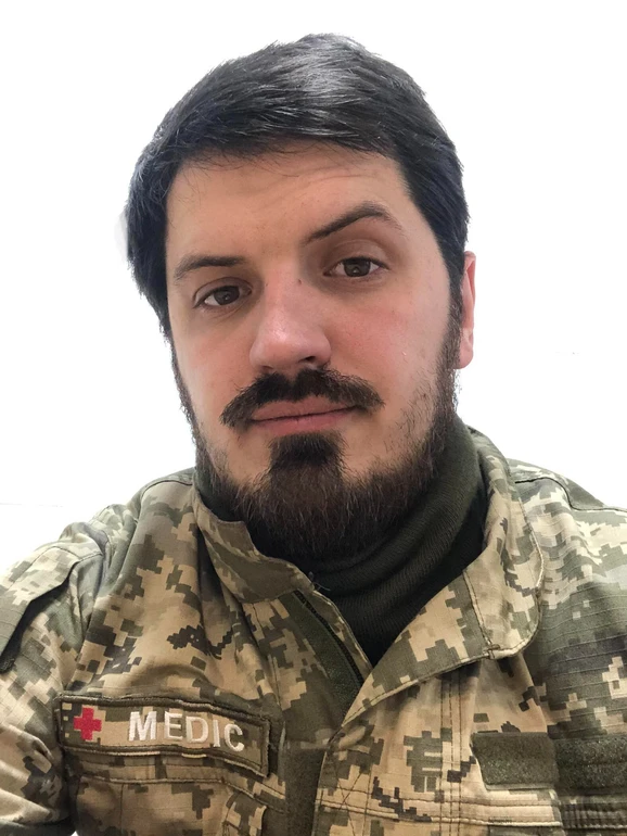 Нині Едуард Крутько захищає країну у лавах ЗСУ.