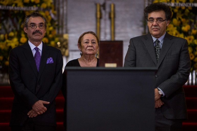 Gonzalo and Rodrigo García, as well as Marquez's wife Mercedes at the writer's memorial ceremony.