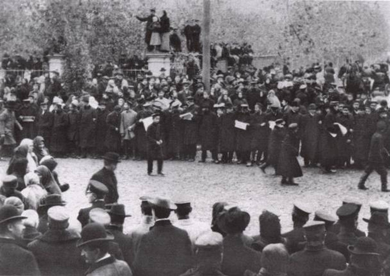 A rally during the October strike in Kharkiv.  1905