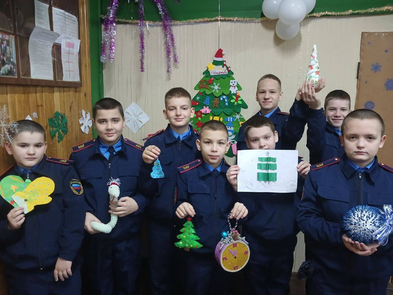 Кадети Луганського козачого корпусу написали листи учасникам СВО