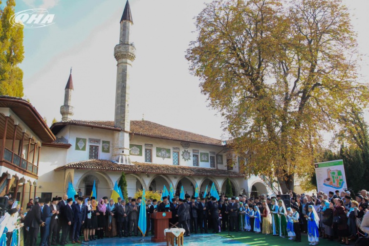 Інавгурація нового складу Меджлісу кримськотатарського народу  у Ханському Палаці, Бахчисарай, 1 листопада 2013 року 