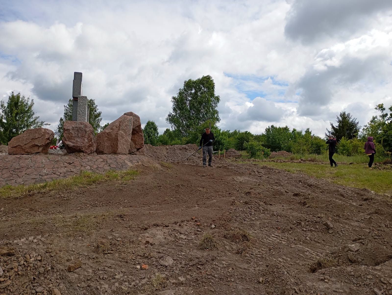 У Гуті Пенецькій виявили останки людей