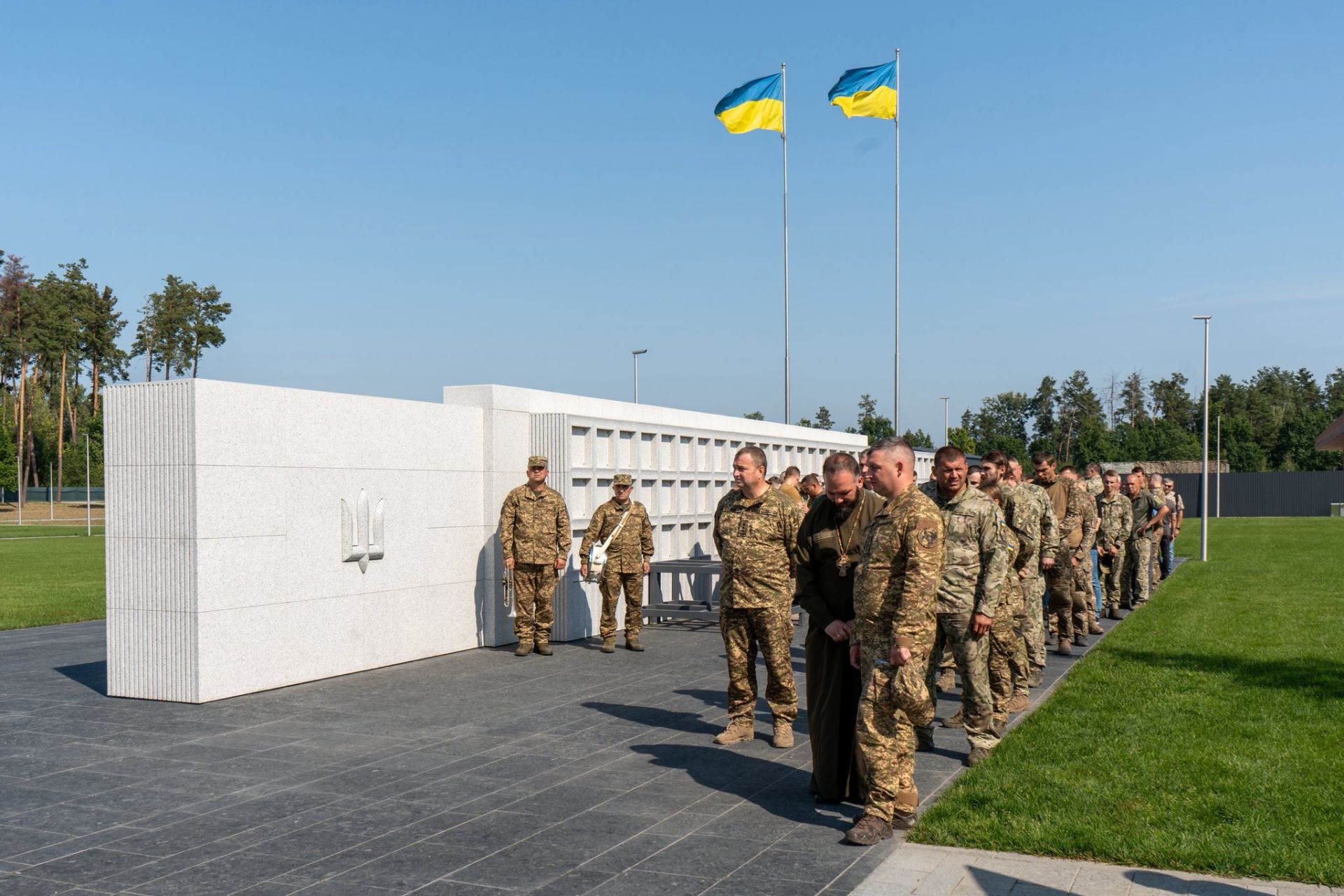 Меморіальне кладовище на Київщині