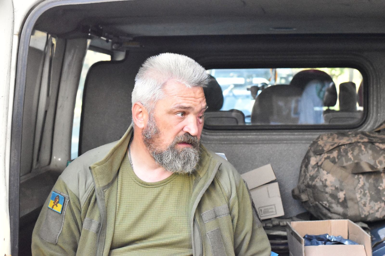 Захисник після поранення