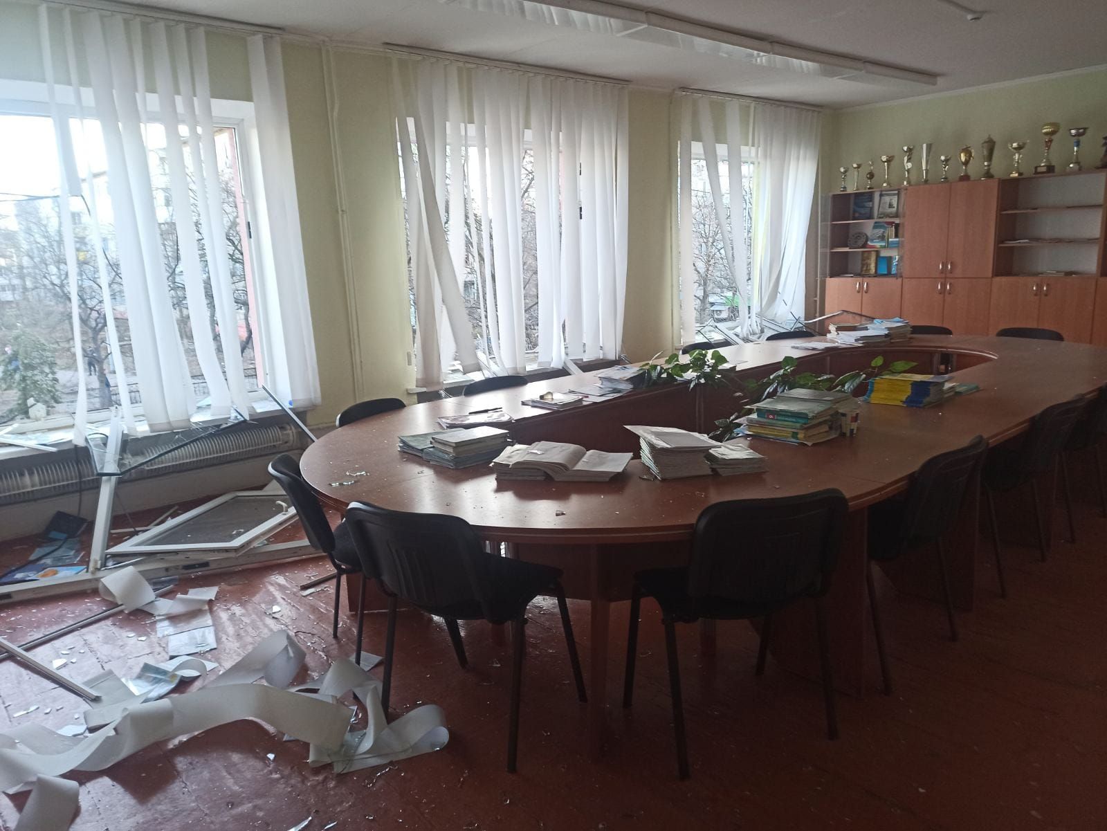 Пошкодження в приміщенні школи