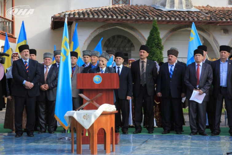Інавгурація нового складу Меджлісу кримськотатарського народу  у Ханському Палаці, Бахчисарай, 1 листопада 2013 року 