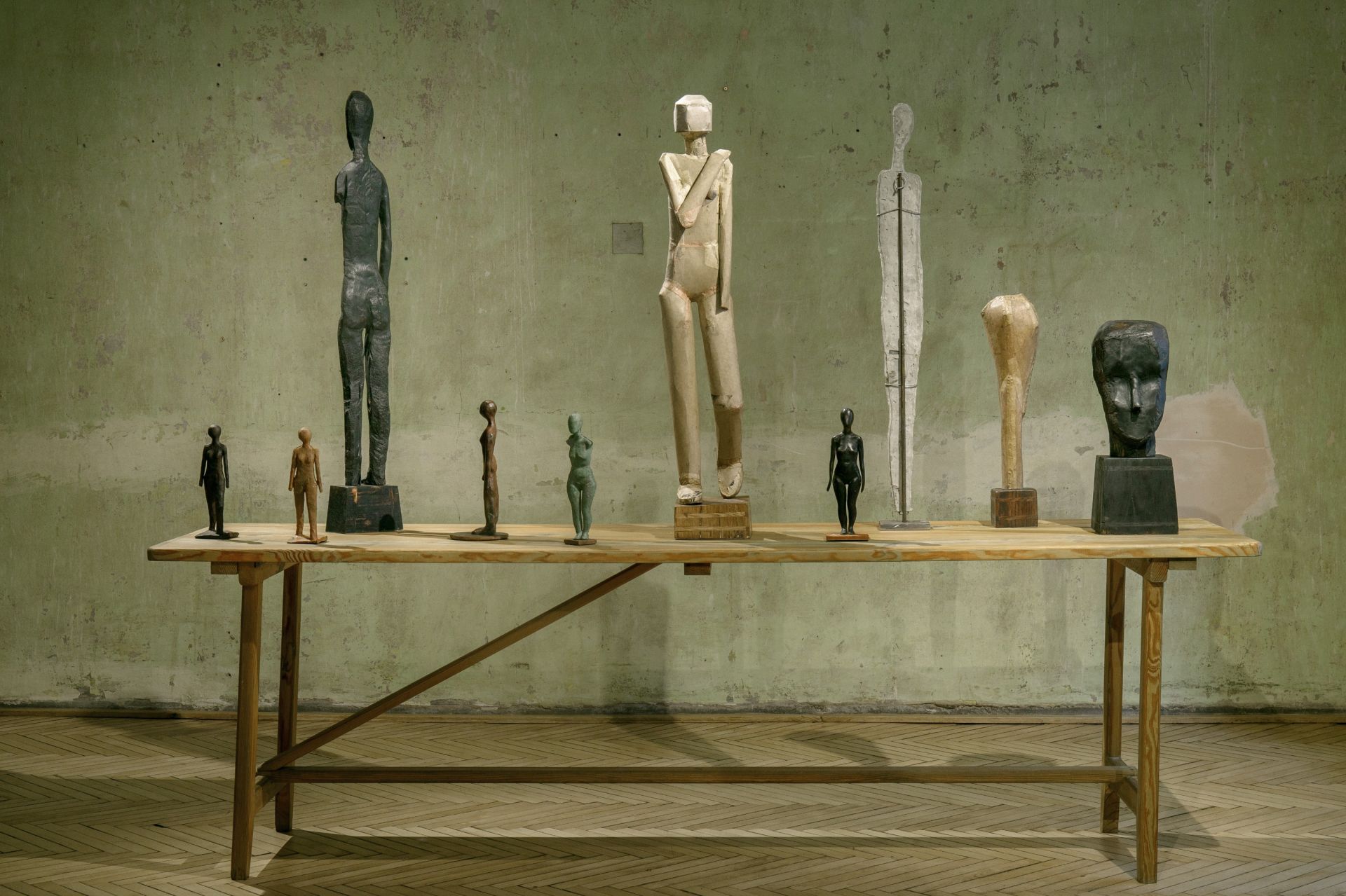 Віталій Кохан, “CIRCA 2020”, експозиція, The Naked Room Gallery (Київ).