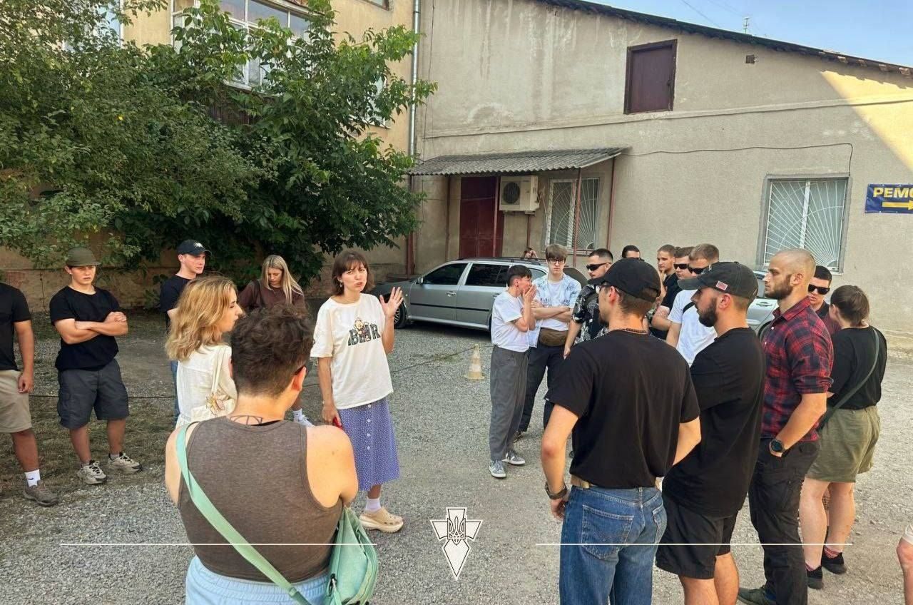 Відкриття ЛГБТ+ простору