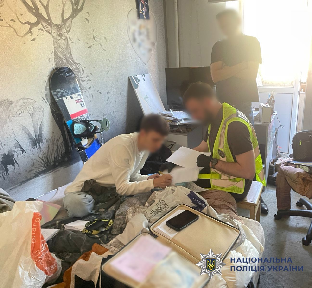 Обшуки в підозрюваного
