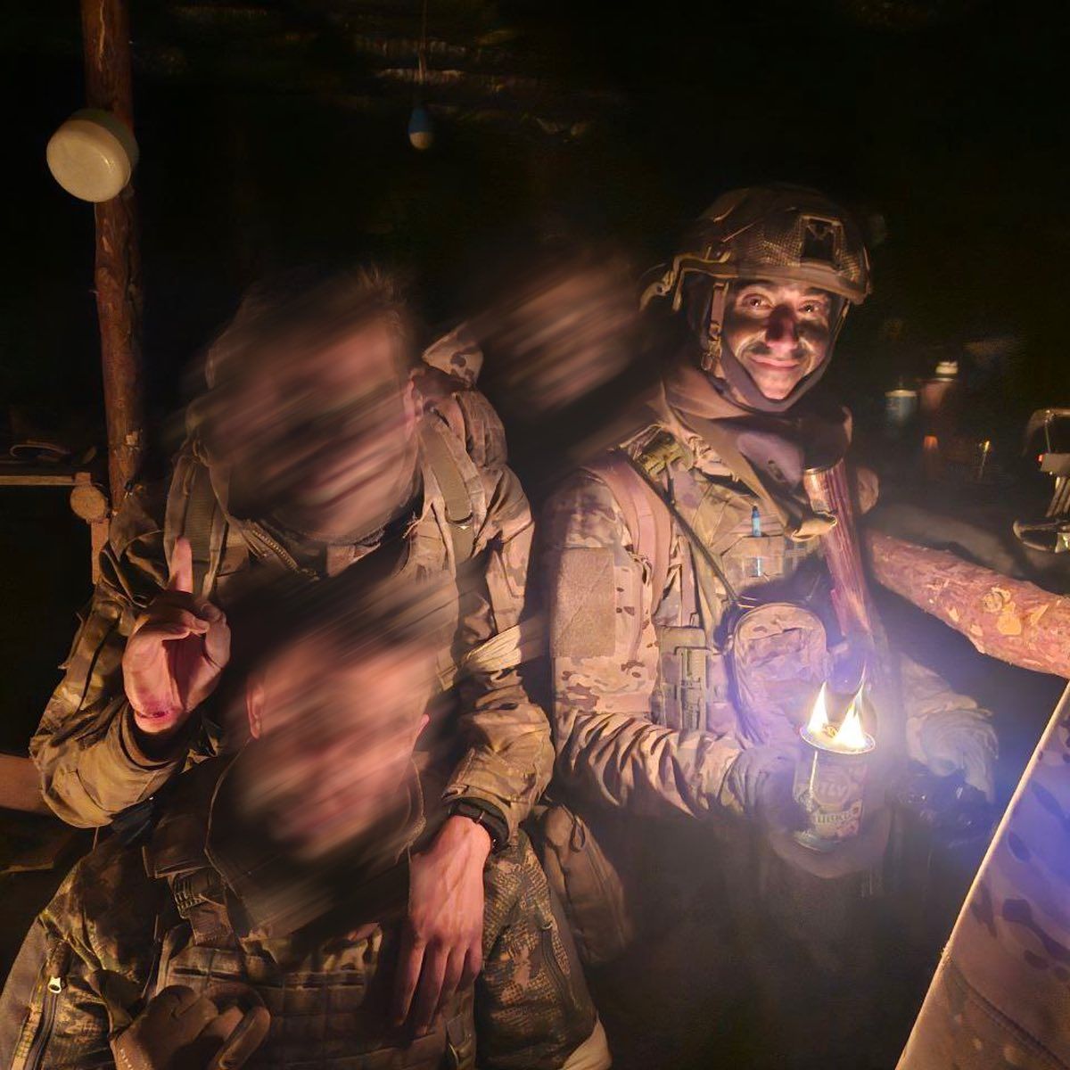 Антон Полюхович з іншими бійцями