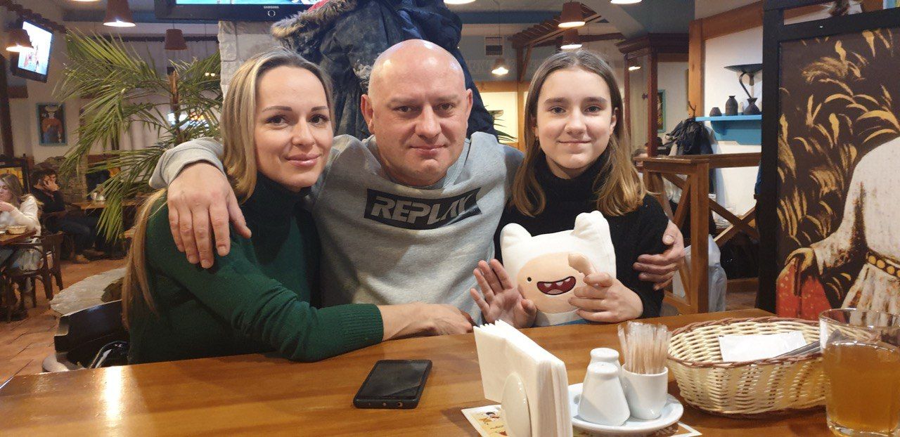 Альона з родиною